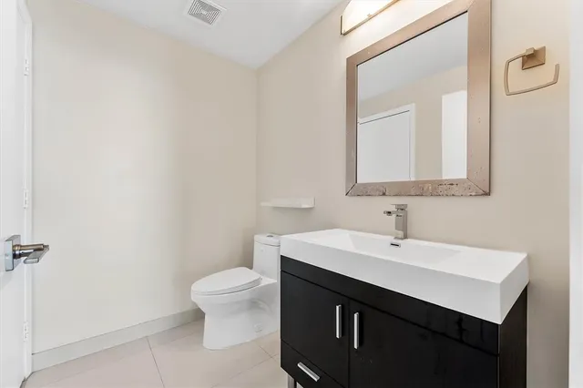 $5,700 | 1900 North Bayshore Drive, Unit 3702, Miami, FL 33132