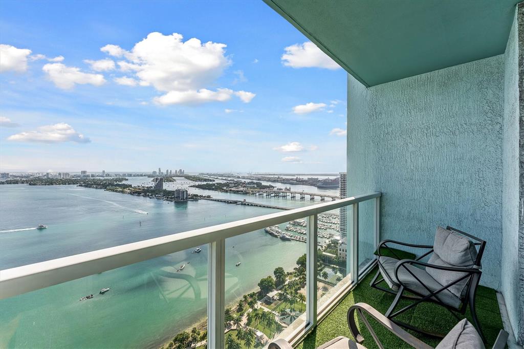 1900 North Bayshore Drive, Unit 3702 Miami, FL 33132 - Photo 9 of 22 private Living room balcony