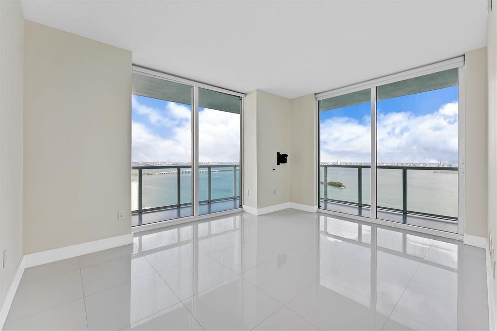 1900 North Bayshore Drive, Unit 3702 Miami, FL 33132 - Photo 10 of 22