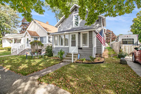 $257,000 | 420 North Robert Street, Ludington, MI 49431