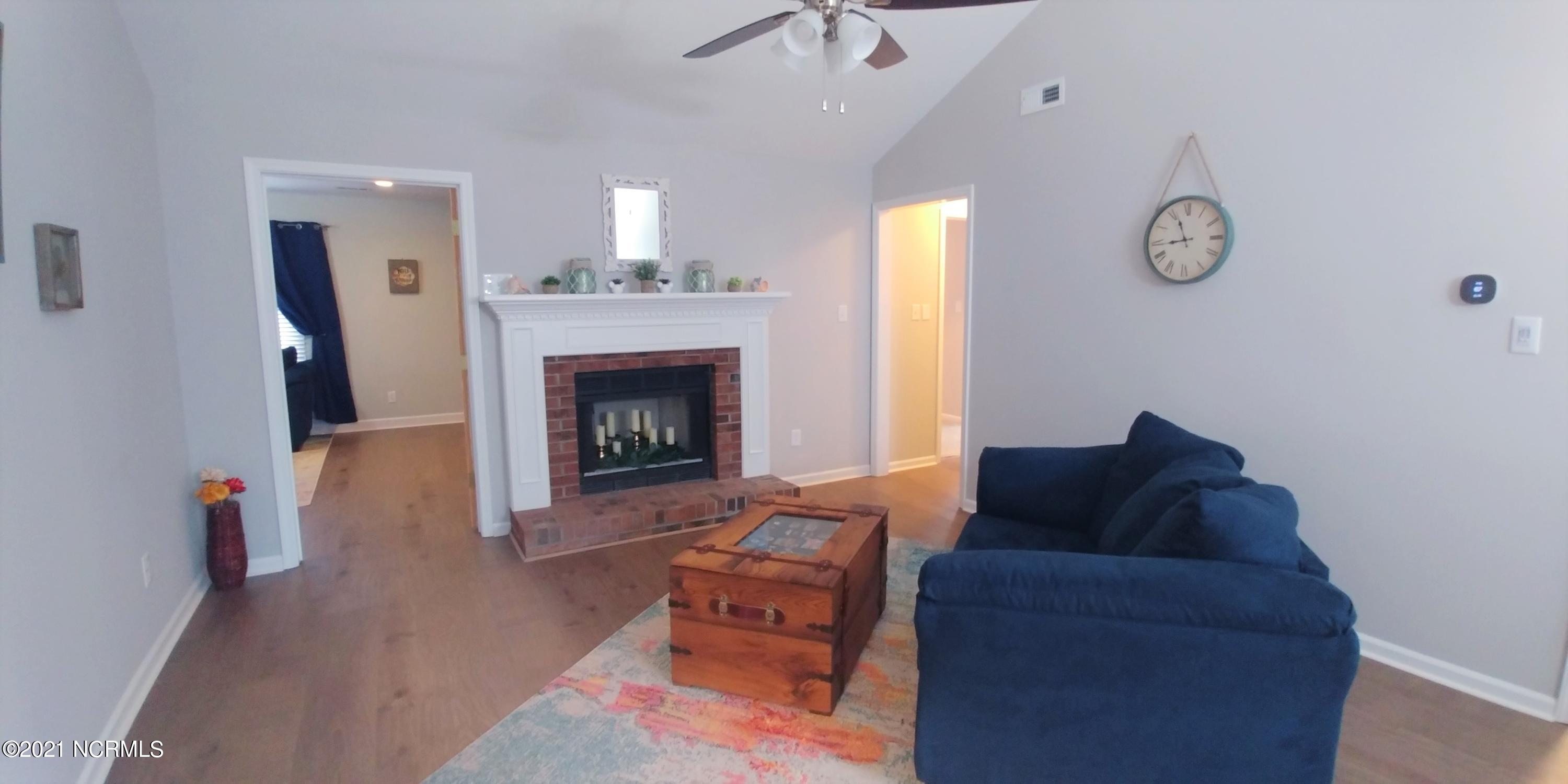 122 Pirates Road New Bern, NC 28562 - Photo 7 of 27 0218210858
