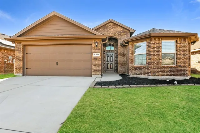 $2,255 | 6313 Eland Run, Fort Worth, TX 76179