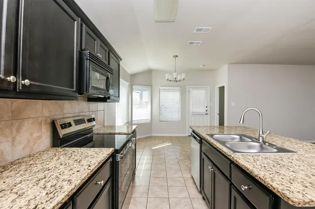 $2,255 | 6313 Eland Run, Fort Worth, TX 76179