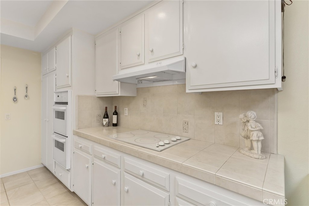740 Vía Zapata Riverside, CA 92507 - Photo 13 of 44 Gallery Image 13