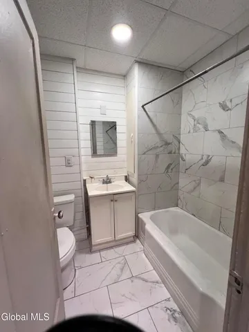 $675,000 | Undisclosed Address, Albany, NY 12210