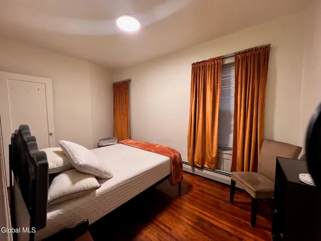 $675,000 | Undisclosed Address, Albany, NY 12210