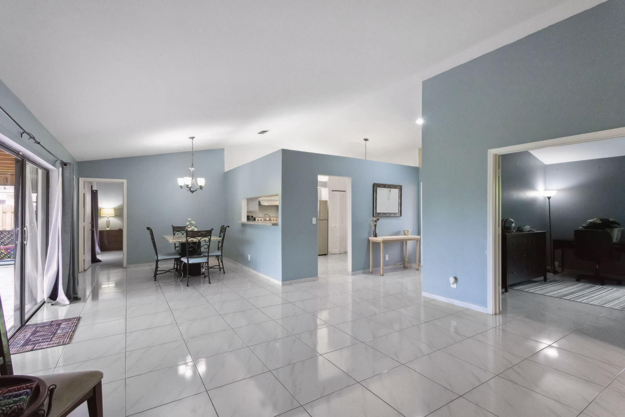 9199 Edgemont Lane Boca Raton, FL 33434 - Photo 12 of 39 Living and Dining
