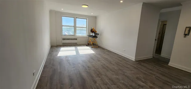 $225,000 | 222-89 Braddock Avenue, Unit 5A | Bellerose