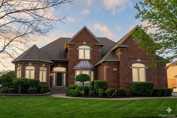 $595,500 | 54395 White Spruce Lane, Utica, MI 48315