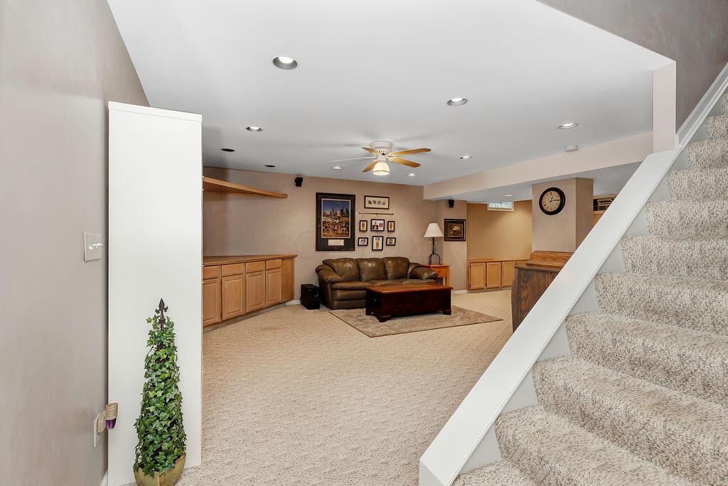 880 Riva Ridge Boulevard Gahanna, OH 43230 - Photo 64 of 79 Neutral carpeting