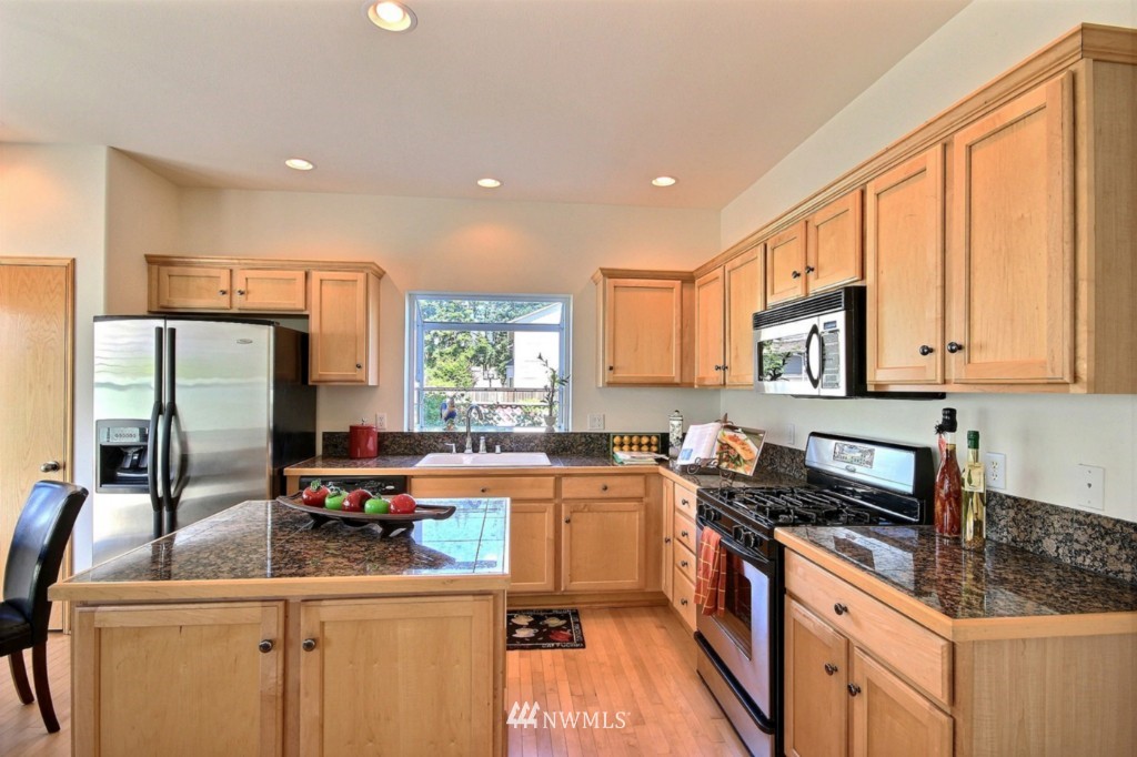 5224 Northeast 4th Place Renton, WA 98059 - Photo 14 of 25