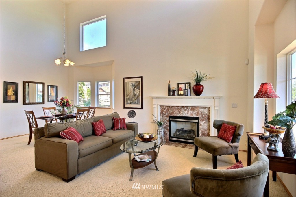 5224 Northeast 4th Place Renton, WA 98059 - Photo 4 of 25