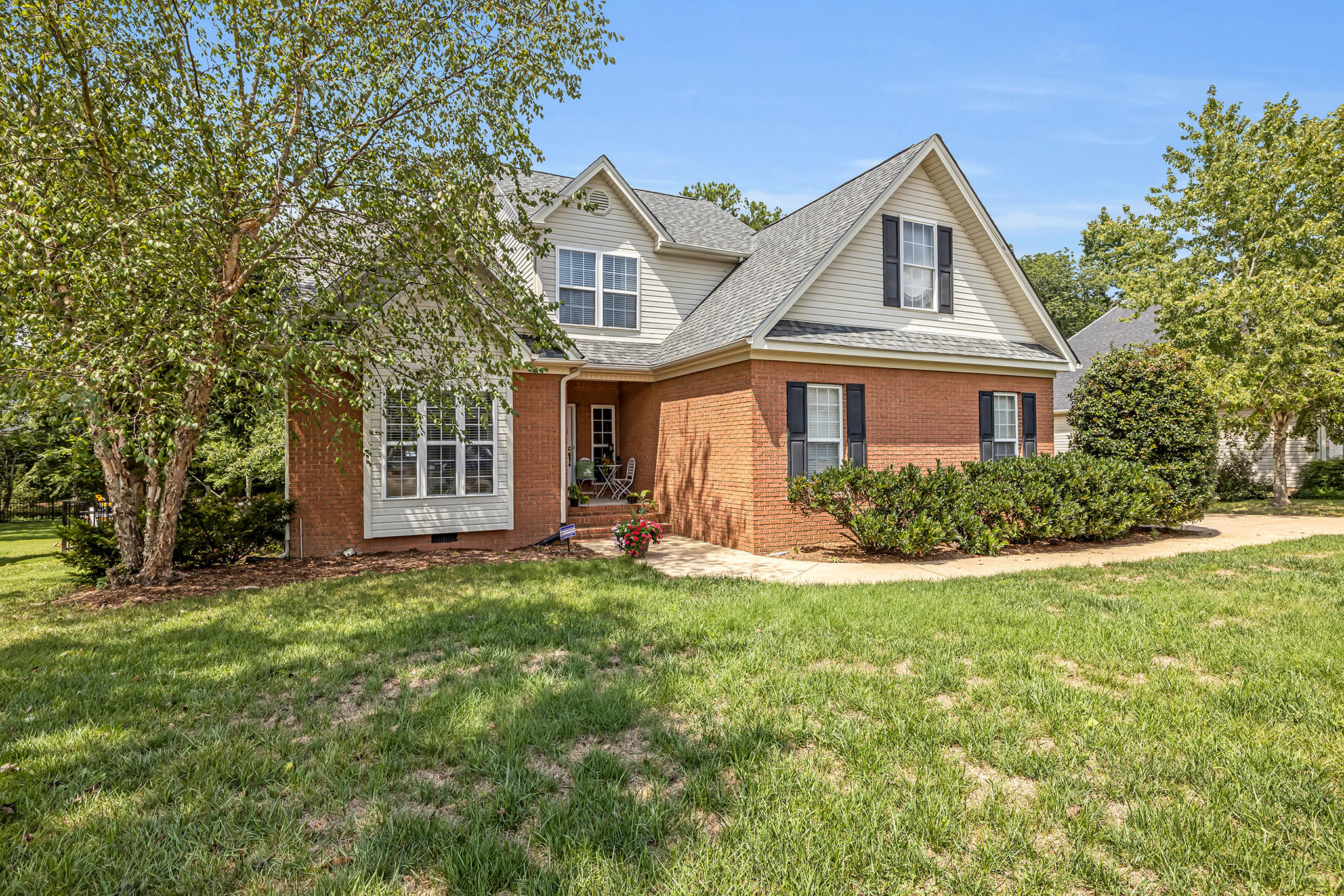 8541 Pershing Road Chattanooga, TN 37421 - Photo 2 of 26 4T1A0949