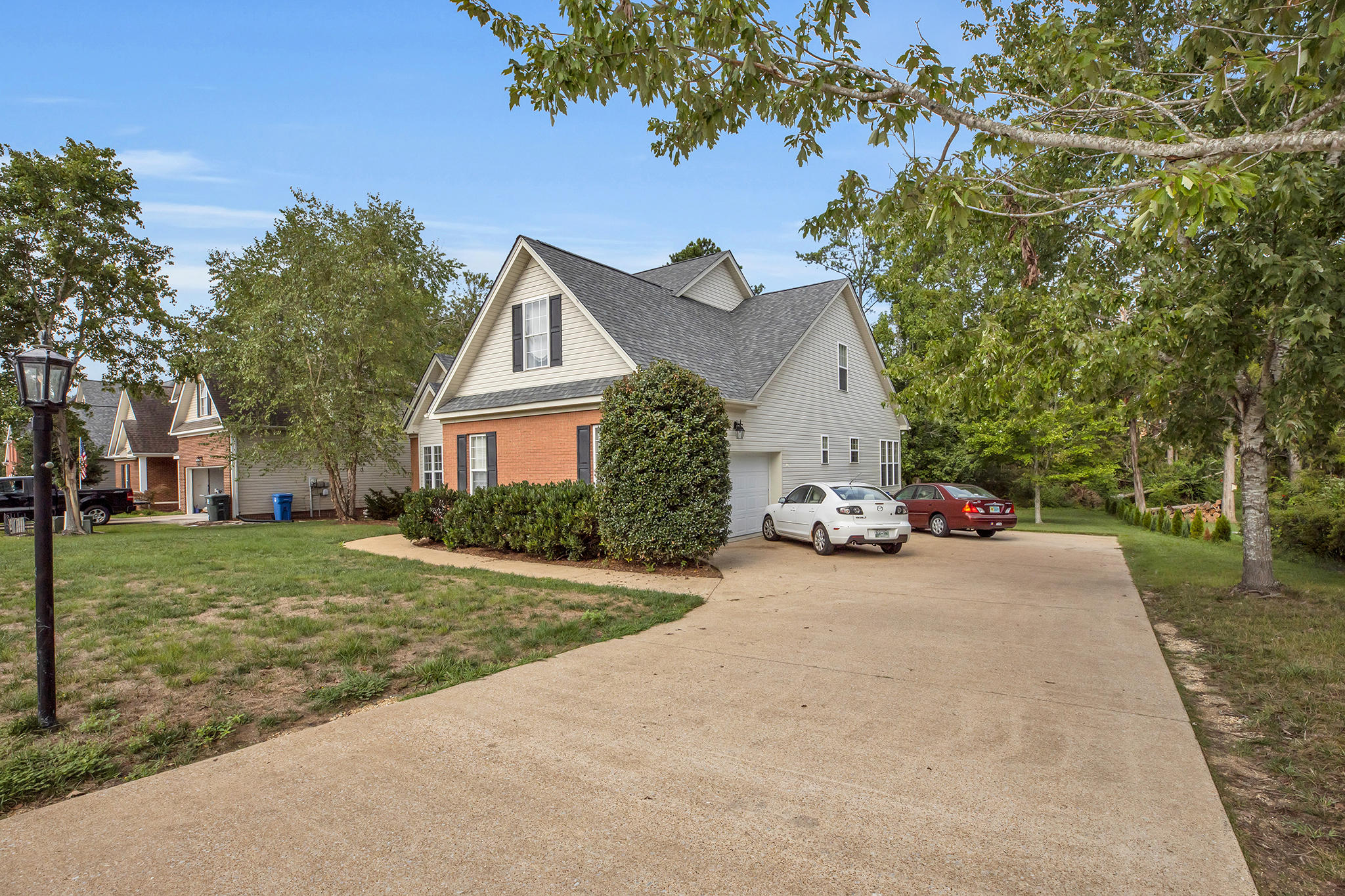 8541 Pershing Road Chattanooga, TN 37421 - Photo 3 of 26 4T1A0944
