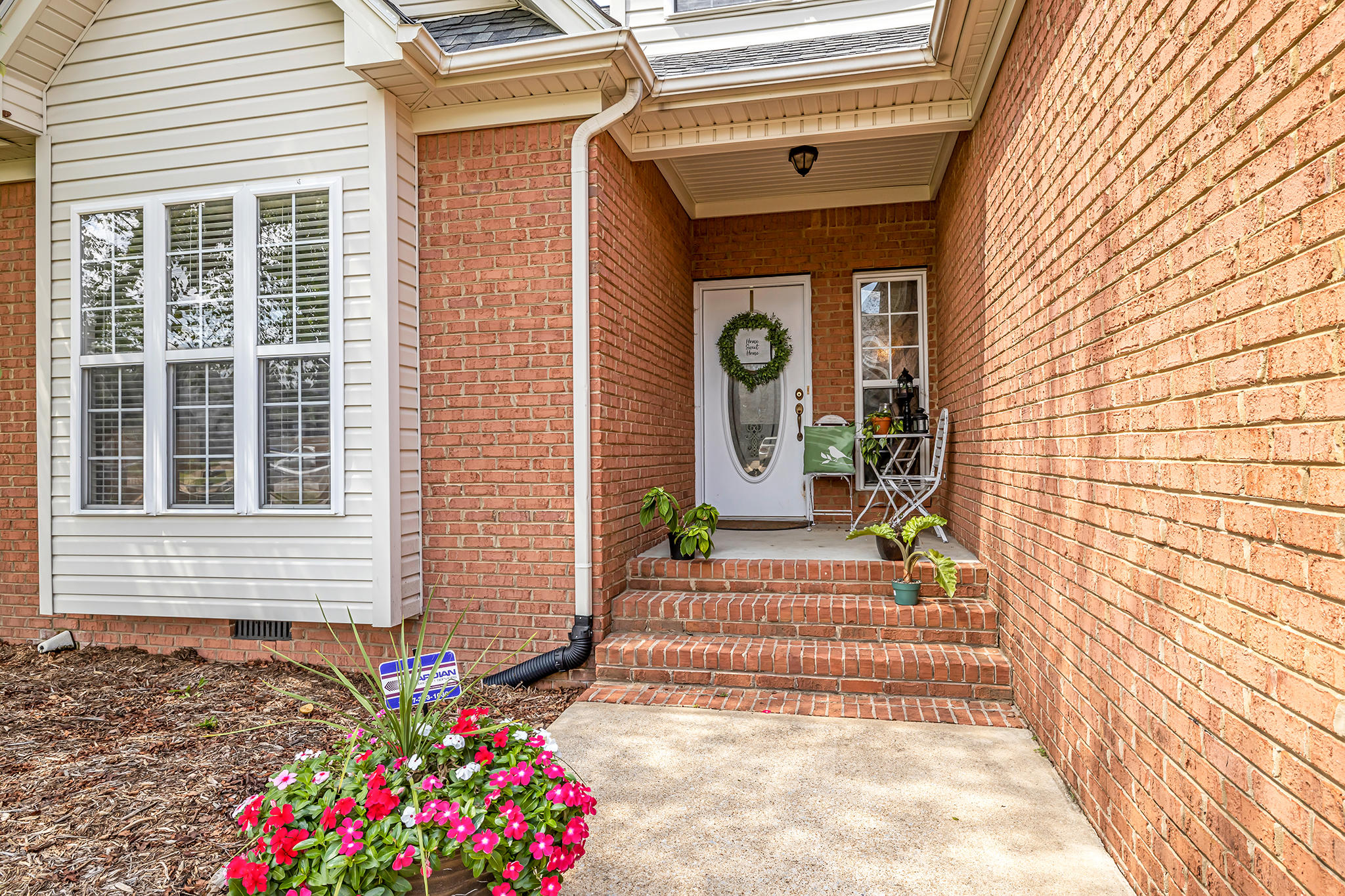 8541 Pershing Road Chattanooga, TN 37421 - Photo 4 of 26 4T1A0952