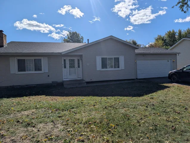 $290,000 | 4201 82nd Avenue North, Brooklyn Park, MN 55443