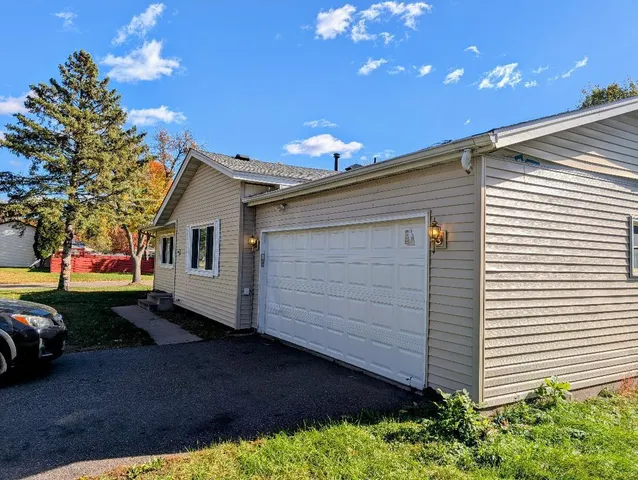 $290,000 | 4201 82nd Avenue North, Brooklyn Park, MN 55443