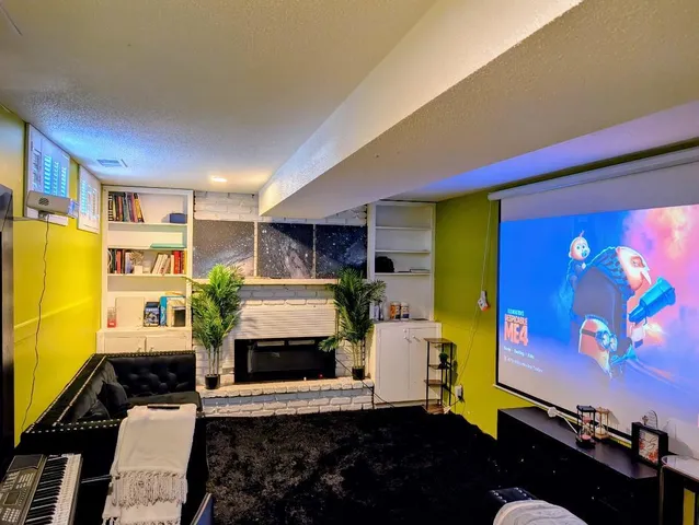 $290,000 | 4201 82nd Avenue North, Brooklyn Park, MN 55443