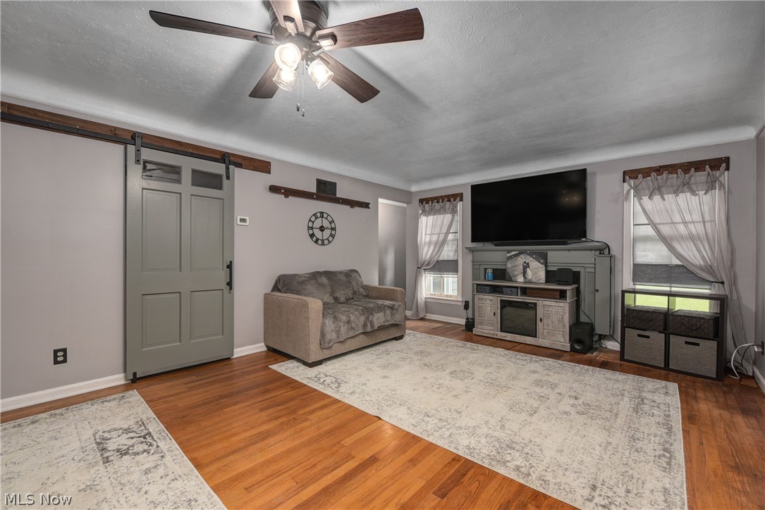 21601 Mastick Road Cleveland, OH 44126 - Photo 6 of 35