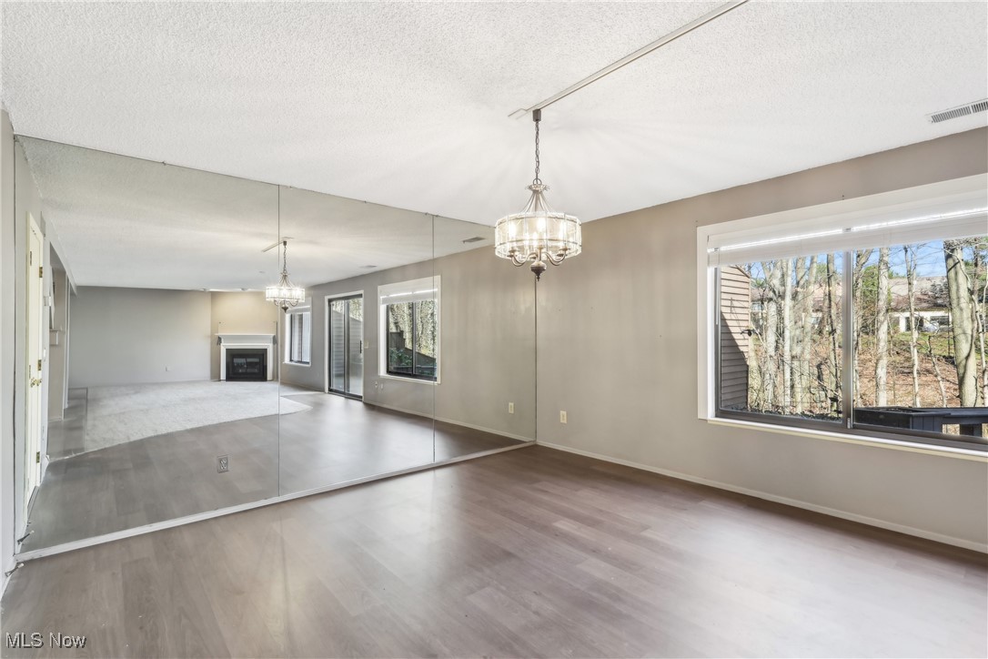 764 Hampton Ridge Drive Akron, OH 44313 - Photo 11 of 33 Dining area.