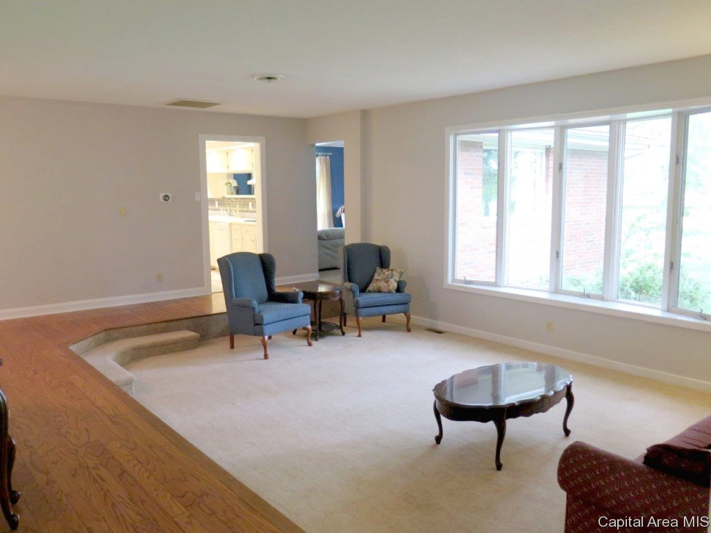 7750 North Pawnee Road Pawnee, IL 62558 - Photo 12 of 36