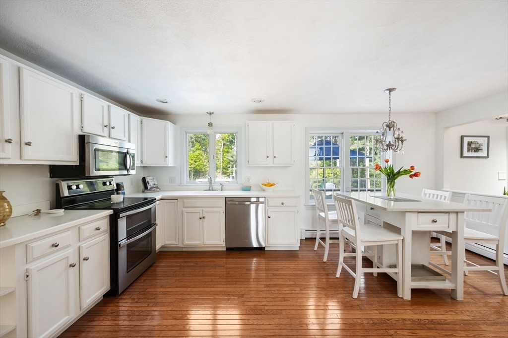 29 Fox Den Road Kingston, MA 02364 - Photo 3 of 39 Gallery Image 3