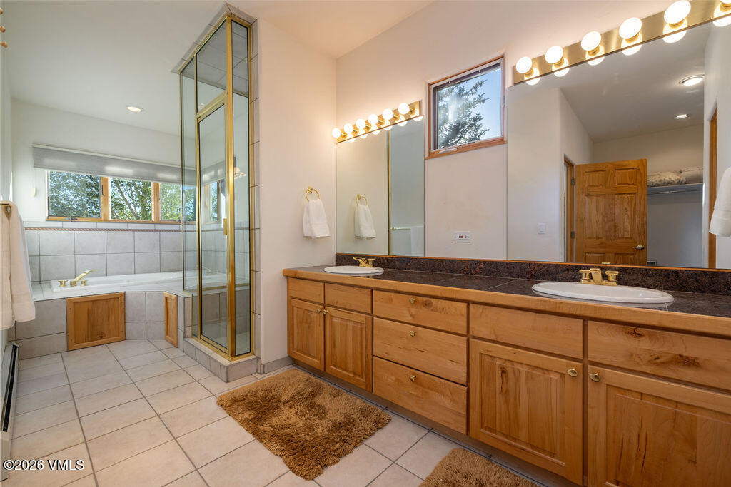 21 Conestoga Circle Edwards, CO 81632 - Photo 24 of 38 2606_21_conestoga_interior_bath02
