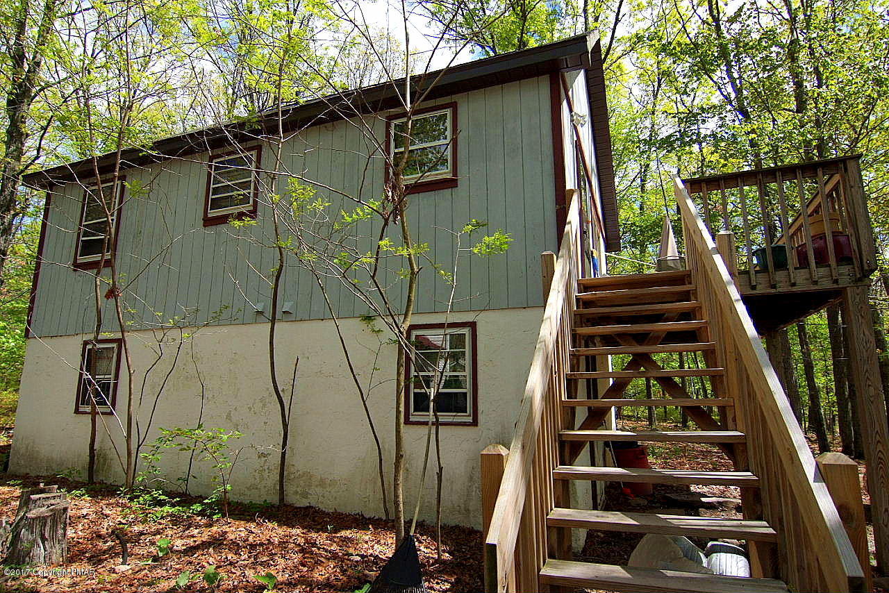 191 Bromley Road Henryville, PA 18332 - Photo 17 of 41 Before Power washing