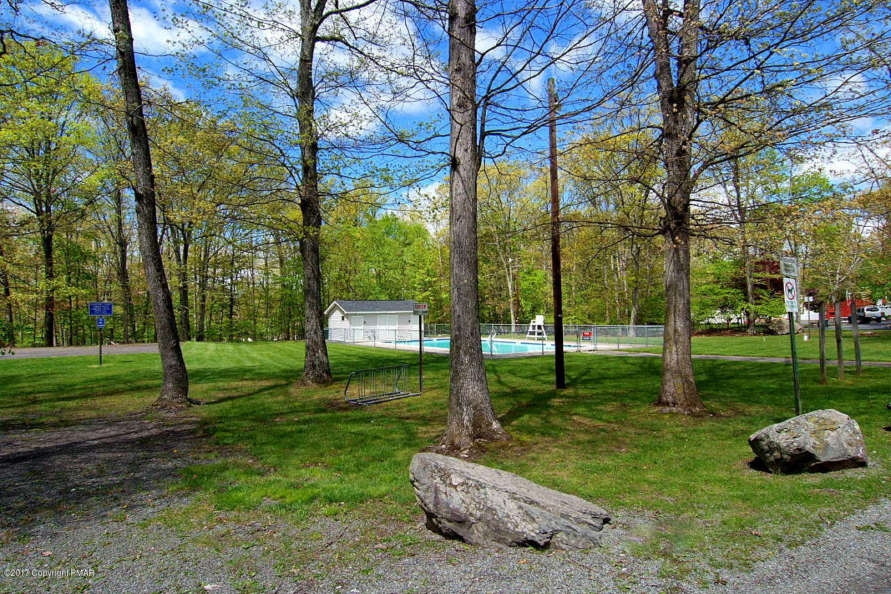 191 Bromley Road Henryville, PA 18332 - Photo 30 of 41 16 - Community Park