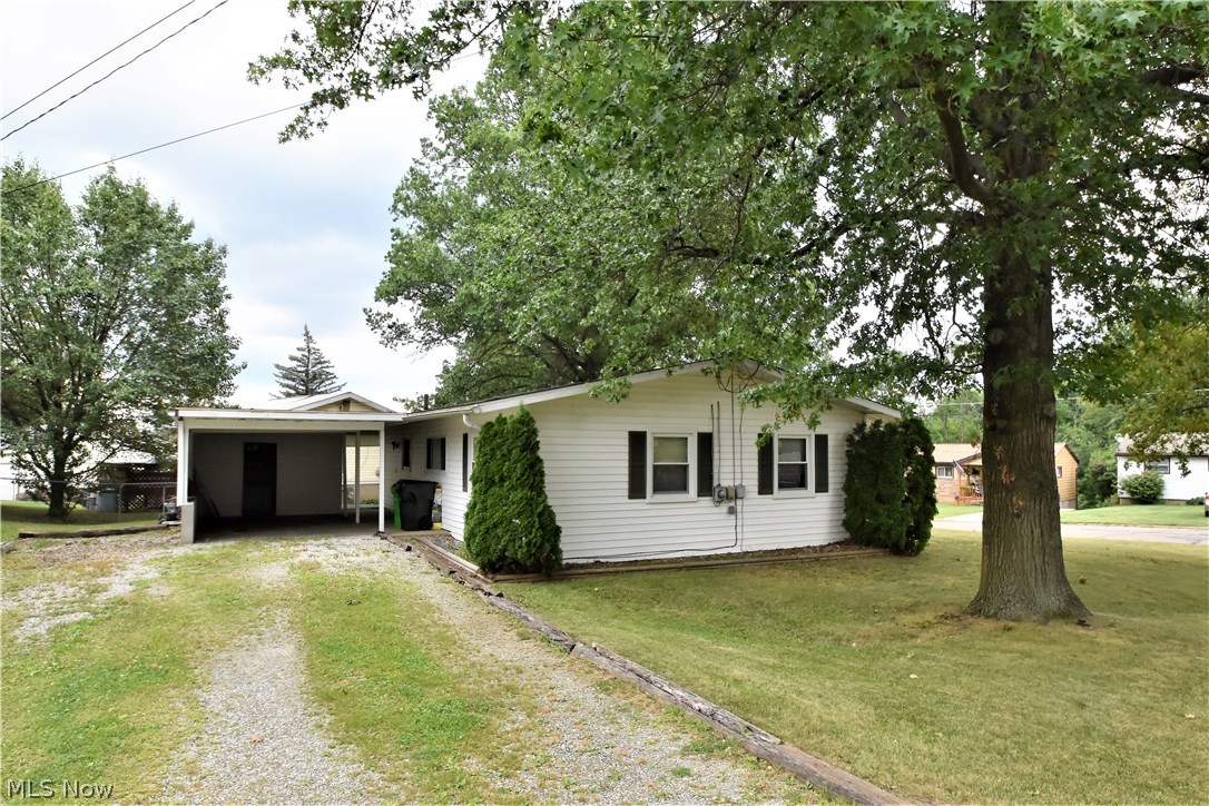 233 Baker Street Rittman, OH 44270 - Photo 3 of 20 Carport