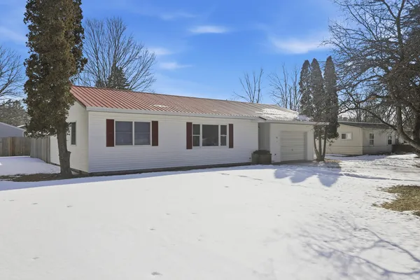$164,900 | 175 Hudnut Street, Barryton, MI 49305