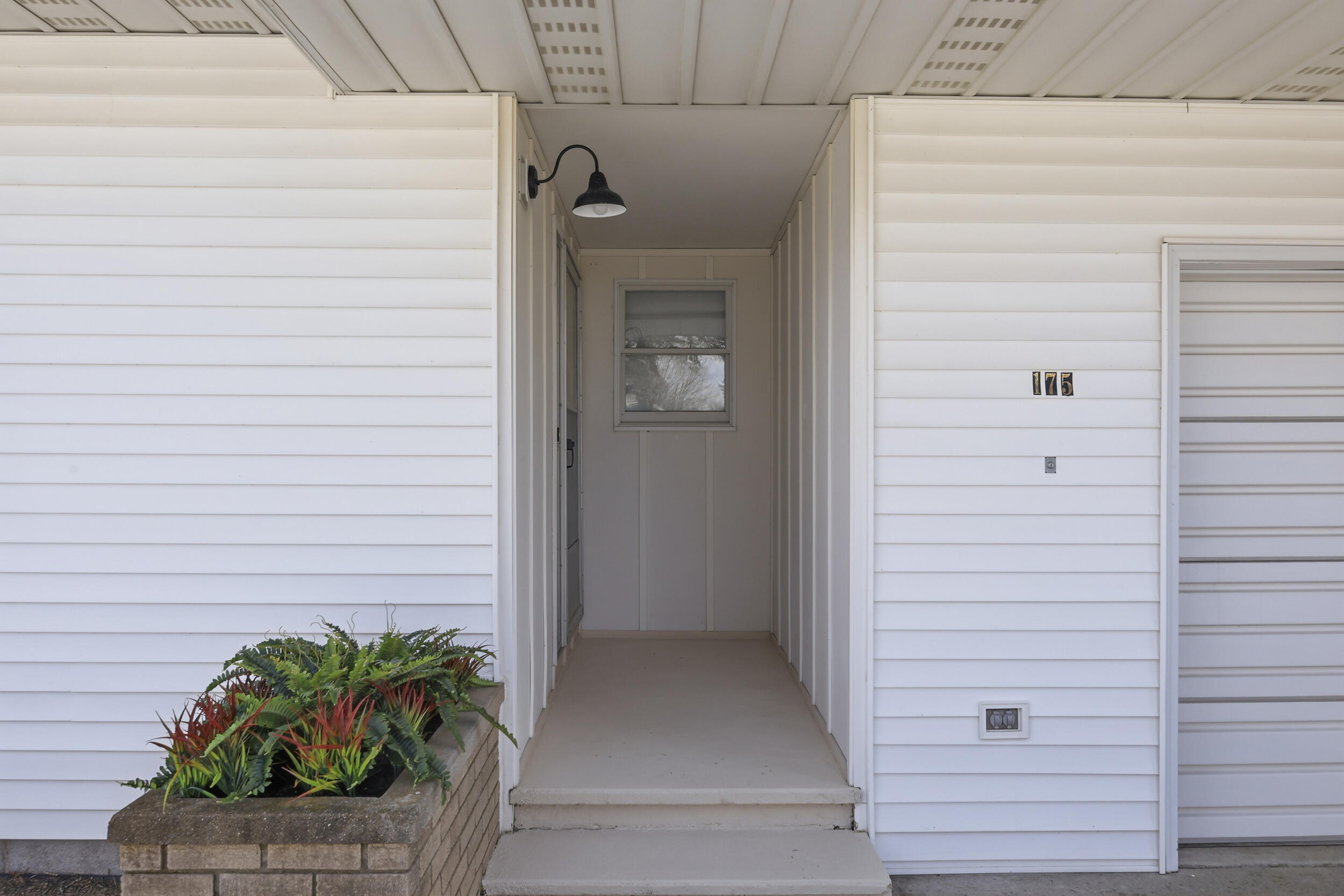 175 Hudnut Street Barryton, MI 49305 - Photo 3 of 36 4_a-6