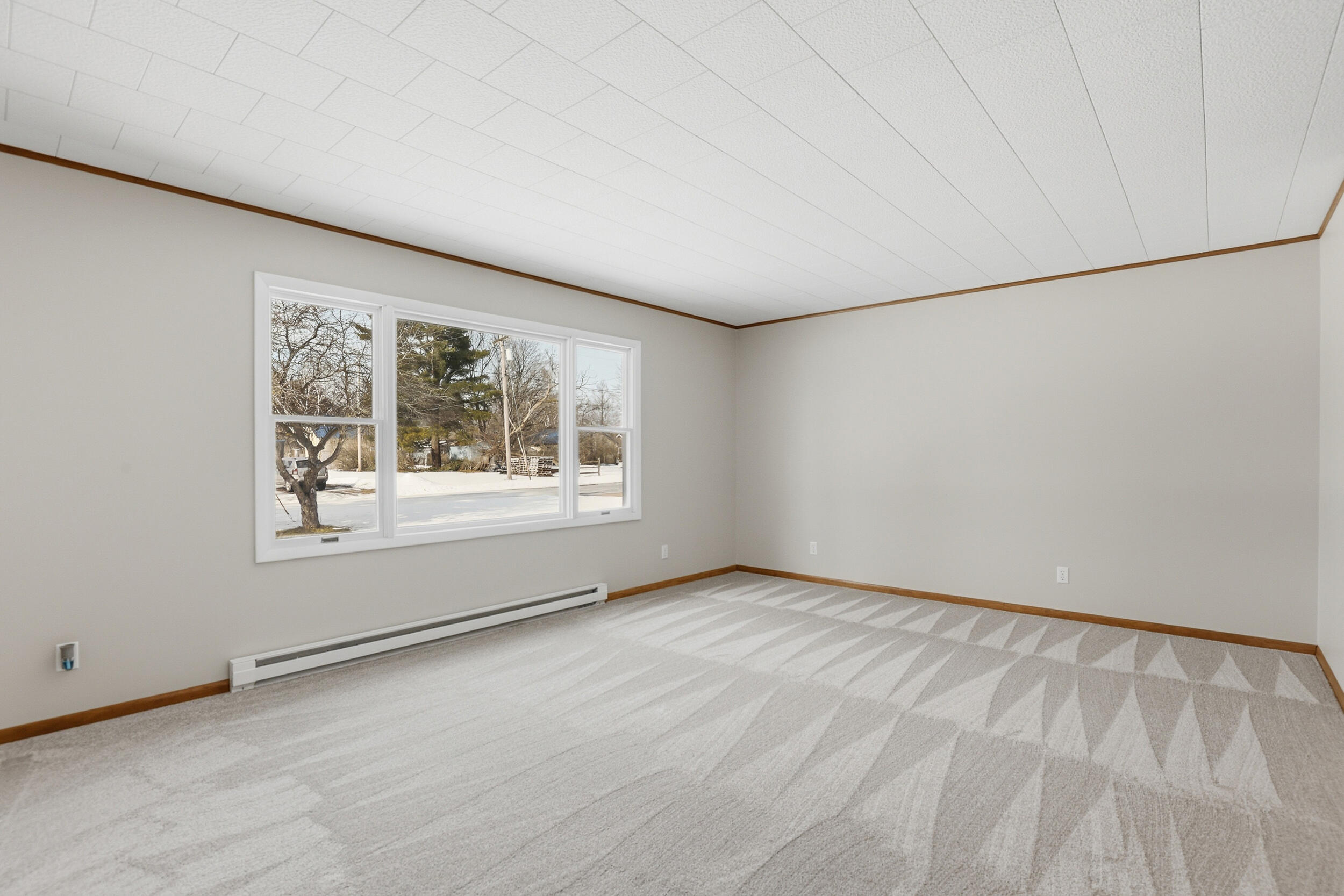 175 Hudnut Street Barryton, MI 49305 - Photo 5 of 36 living room