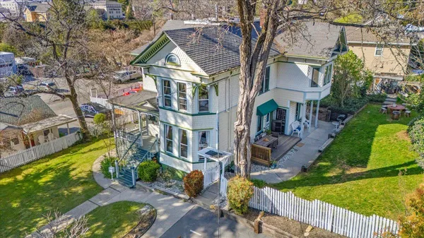 $999,000 | 220 Colfax Avenue, Grass Valley, CA 95945