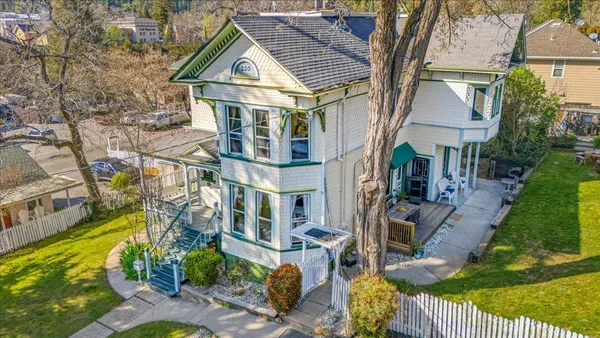 $999,000 | 220 Colfax Avenue, Grass Valley, CA 95945