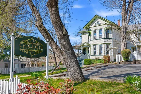 $999,000 | 220 Colfax Avenue, Grass Valley, CA 95945