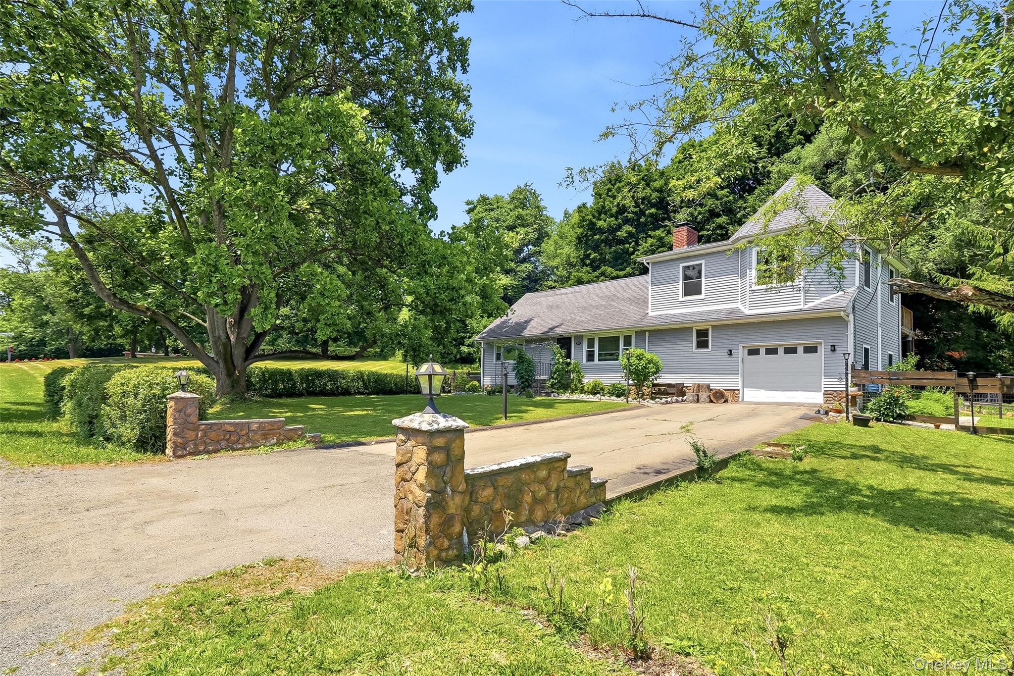 109 Chelsea Road Wappingers Falls, NY 12590 - Photo 4 of 36