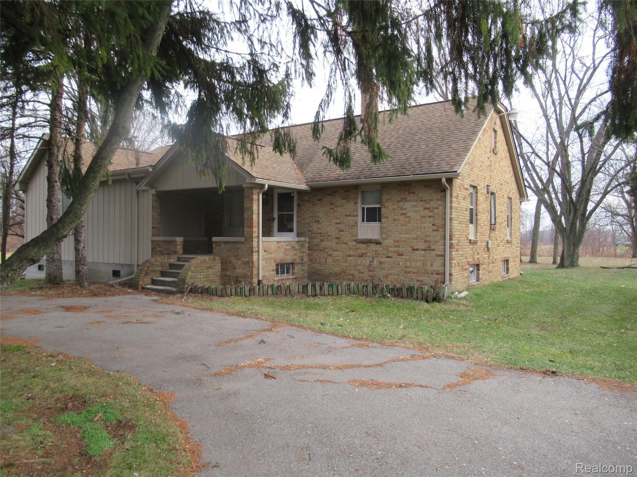 8205 Wayne Road Romulus, MI 48174 - Photo 8 of 26 IMG_4417.JPG