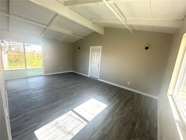 $1,699 | 7607 Columbine Avenue, California City, CA 93505