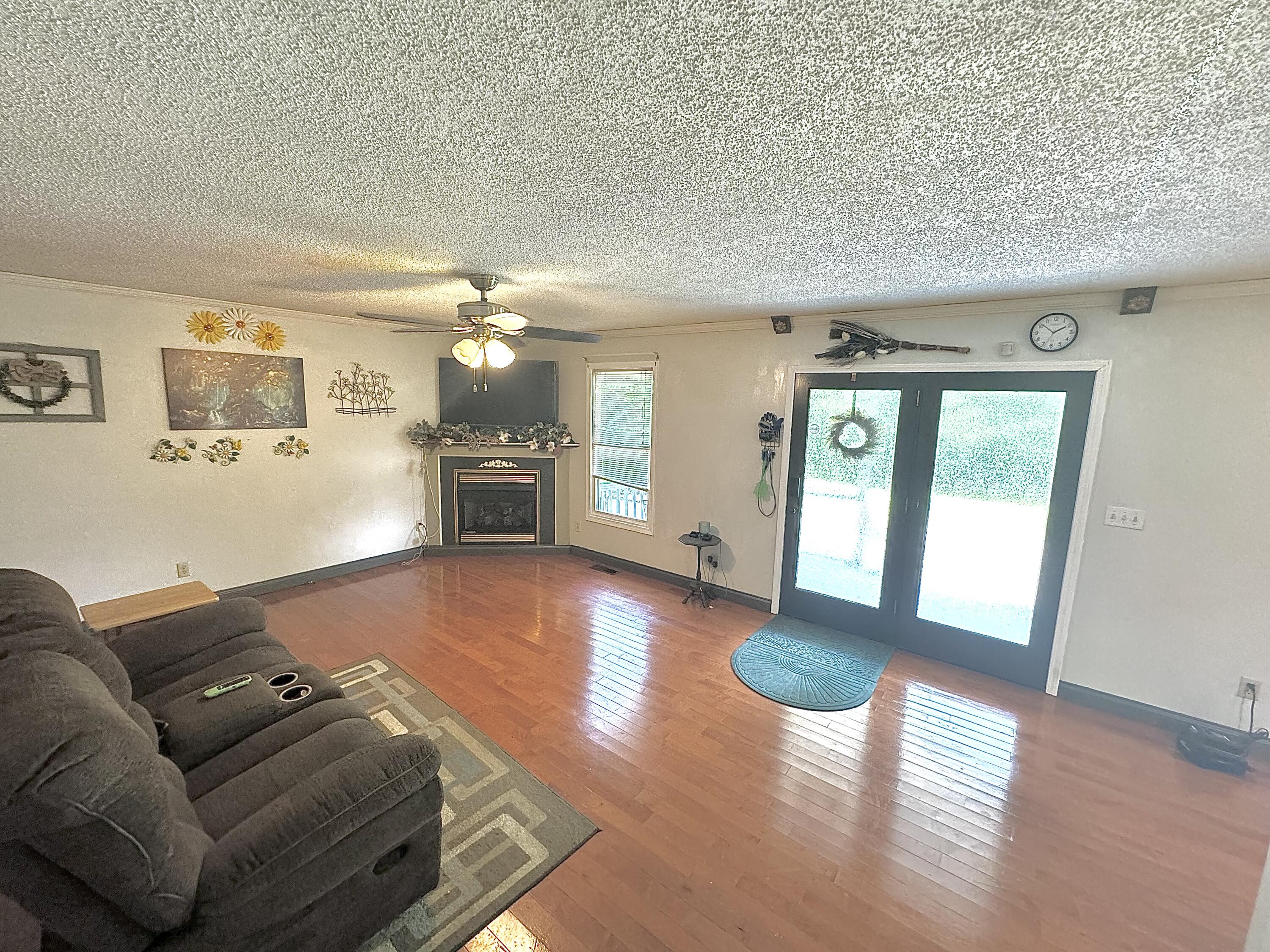 55 Yellow Springs Road London, KY 40741 - Photo 3 of 15 IMG_2235