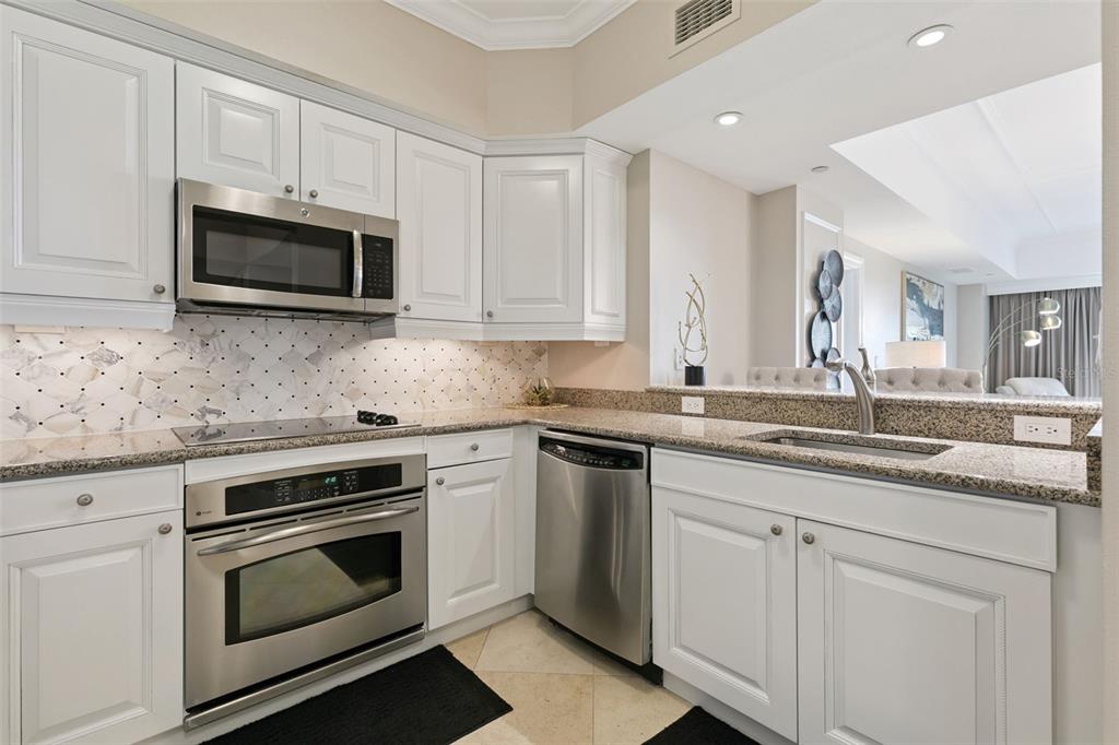 7593 Gathering Drive, Unit 401 Reunion, FL 34747 - Photo 21 of 33