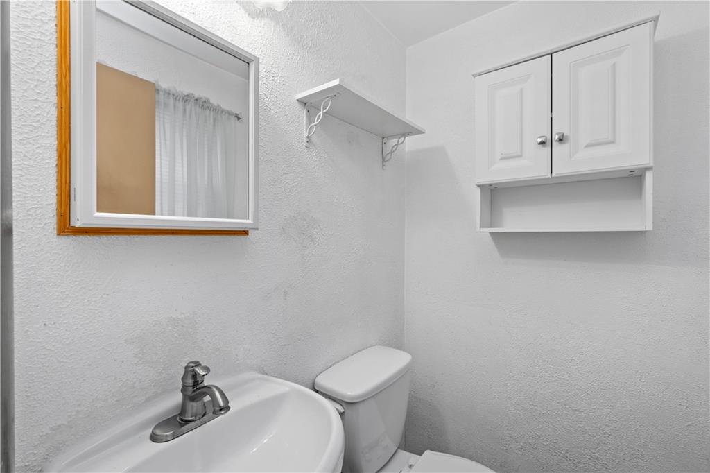 1481 Cathell Road Pittsburgh, PA 15236 - Photo 11 of 16 Gallery Image 11