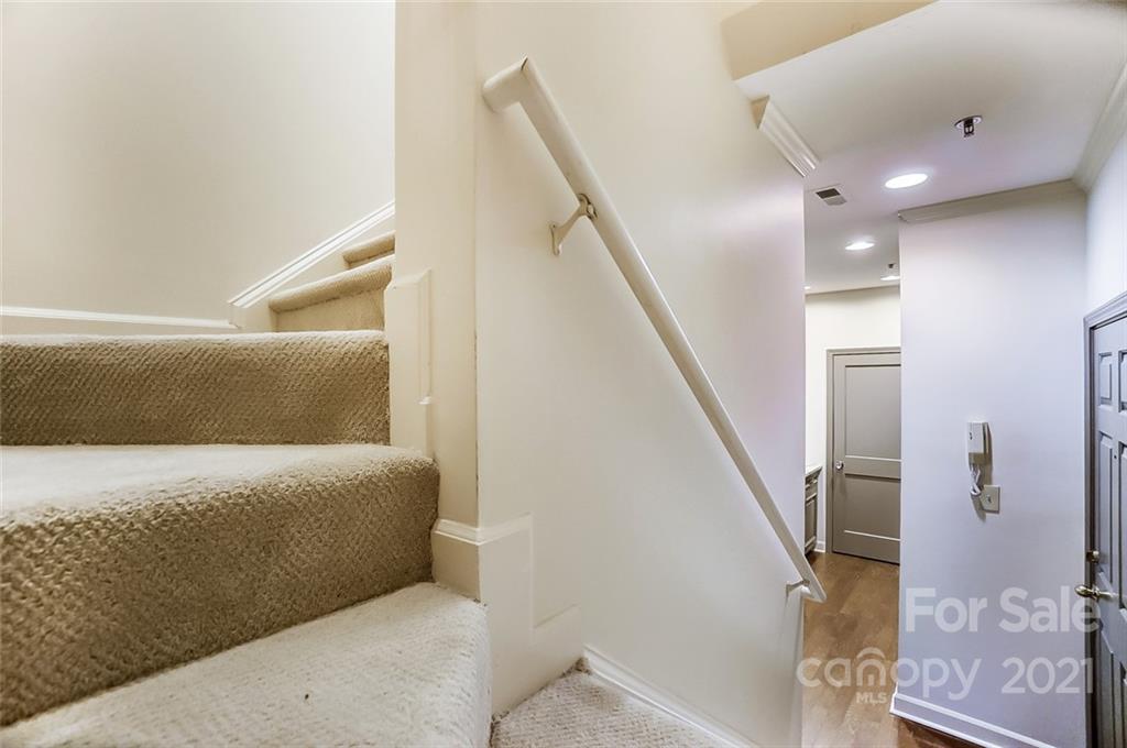 416 Queens Road, Unit 14 Charlotte, NC 28207 - Photo 13 of 27