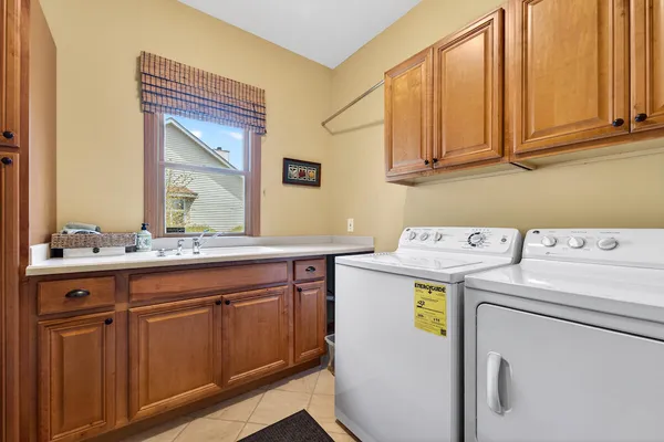 $599,999 | 1375 110th Street, Pleasant Prairie, WI 53158