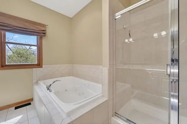 $599,999 | 1375 110th Street, Pleasant Prairie, WI 53158