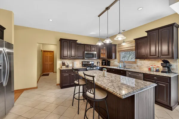 $599,999 | 1375 110th Street, Pleasant Prairie, WI 53158