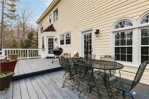 $569,000 | 5305 Meadow Chase Lane, Midlothian, VA 23112