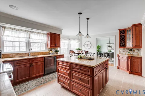 $569,000 | 5305 Meadow Chase Lane, Midlothian, VA 23112