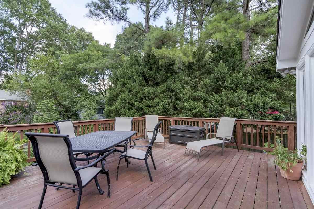 429 East Millbrook Road Raleigh, NC 27609 - Photo 22 of 25 Photo 22