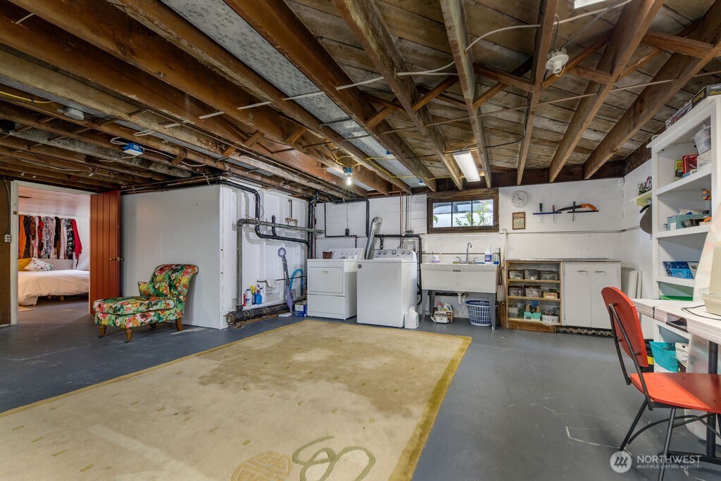 1206 North 2nd Street Renton, WA 98057 - Photo 15 of 24 a view of a garage with furniture